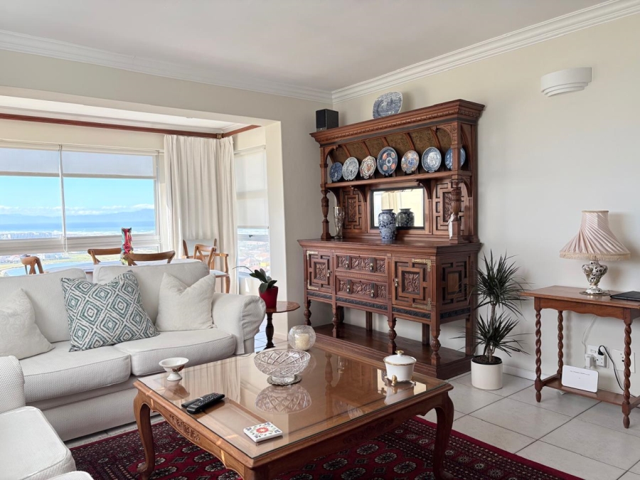 To Let 3 Bedroom Property for Rent in Muizenberg Western Cape